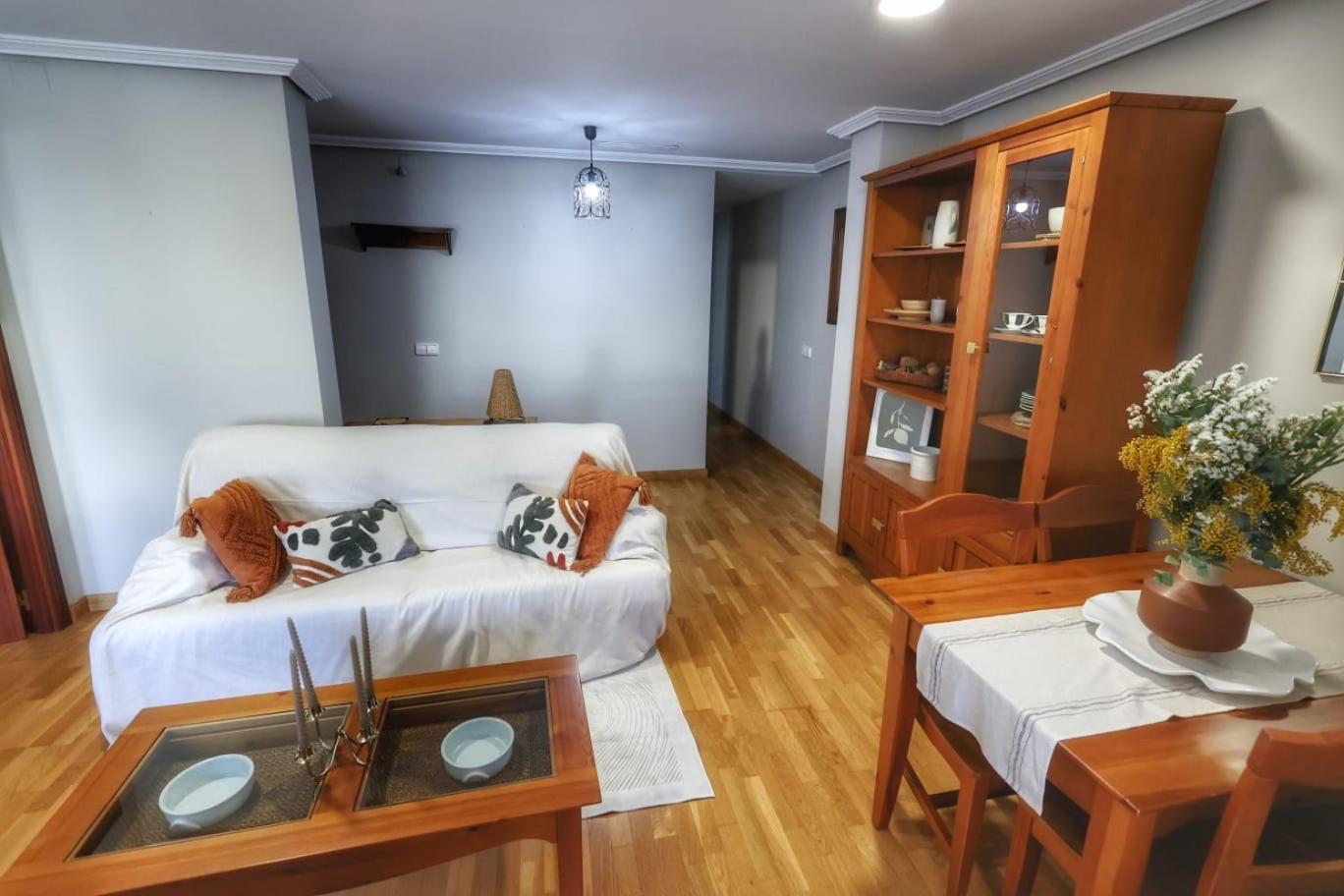 Apartamento Suites Hz Centro กอร์โดบา ภายนอก รูปภาพ